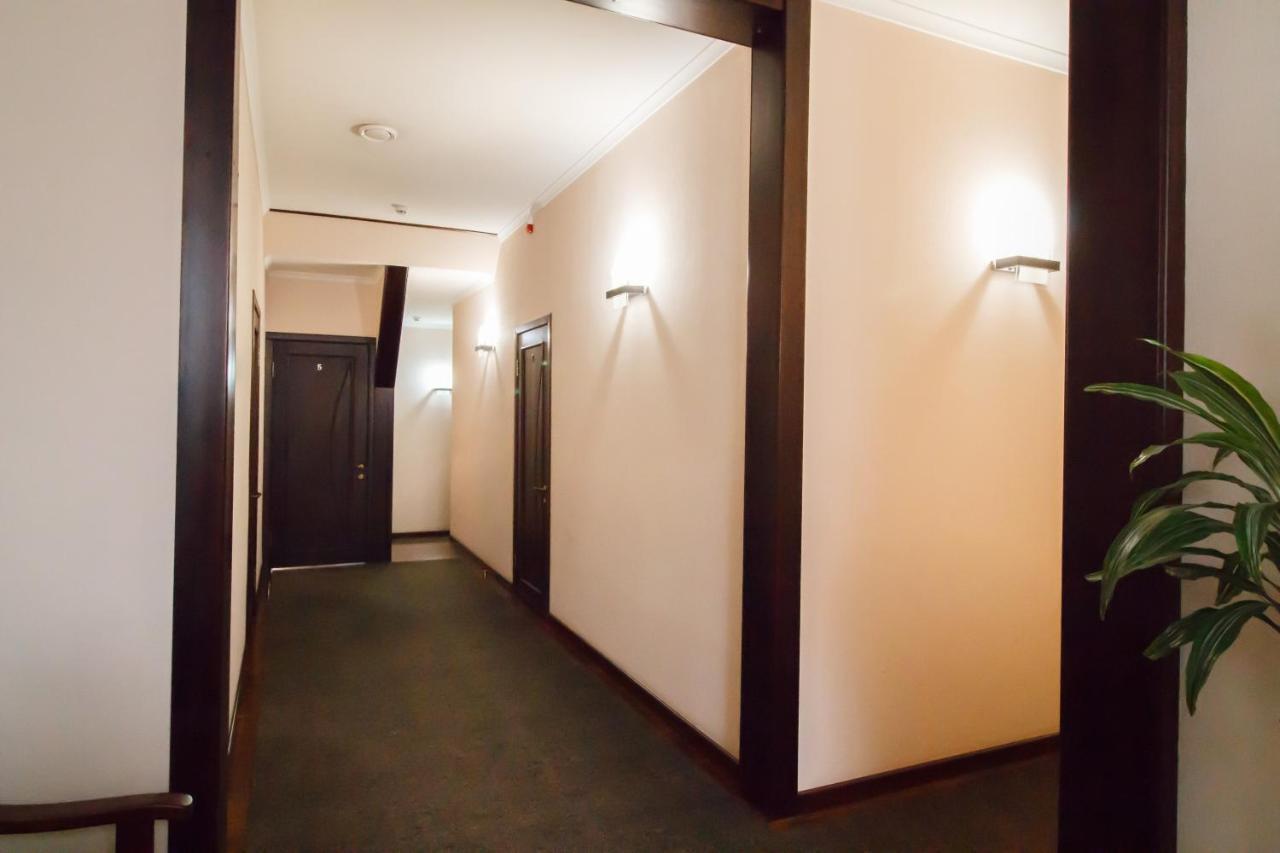 Hotel On Khmelnytskogo 8 Харків Екстер'єр фото